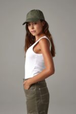 unisex 5-panelová šiltovka Beechfield B10 bordová na modelovi